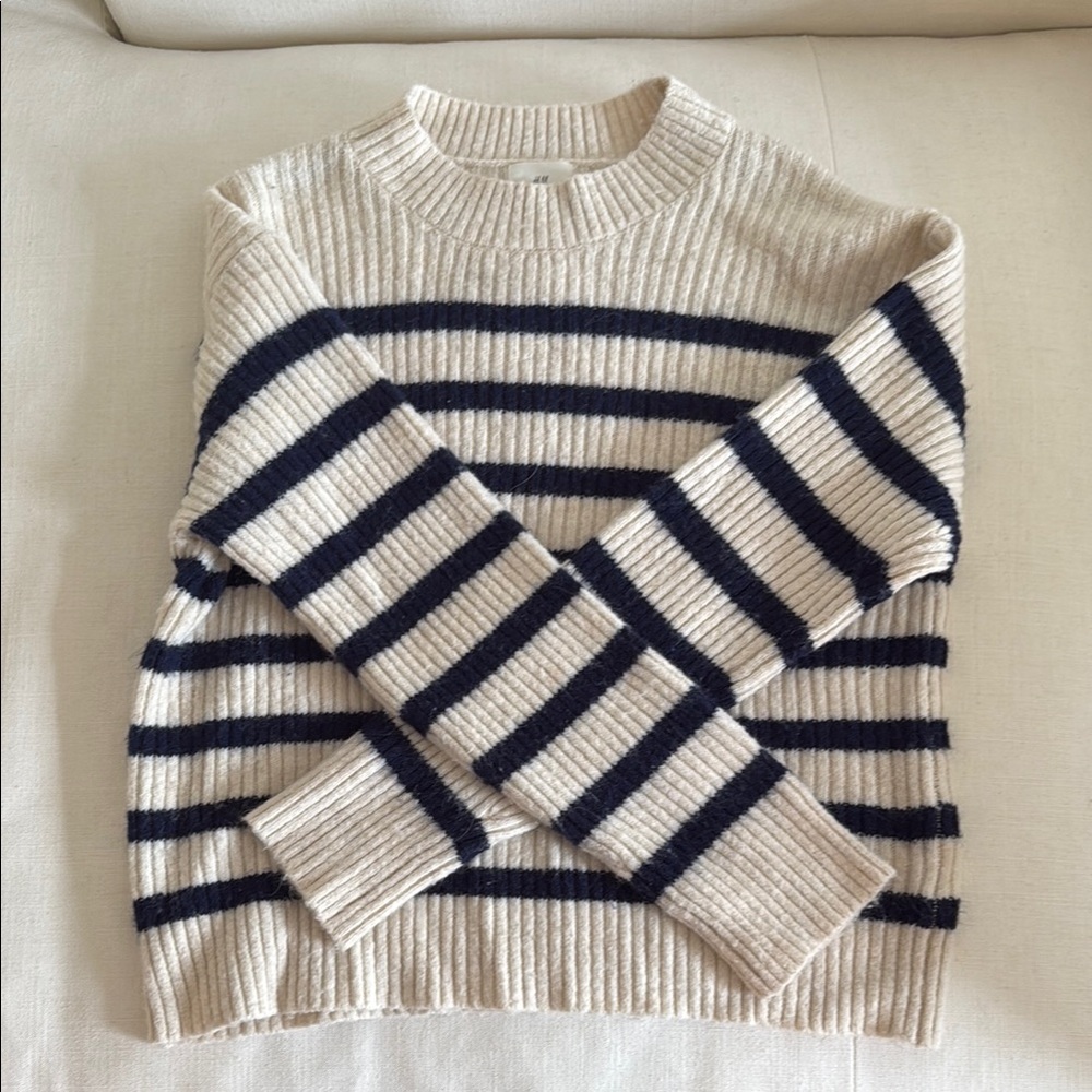 H&M Cream and Navy Crewneck Sweater with Ribbed Detailing